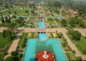 The-Mughal-Gardens2