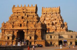 Brihadishvara-Chola-temple-Thanjavur-India-Tamil-Nadu
