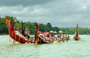 kerala-snake-boat-race-feature-image
