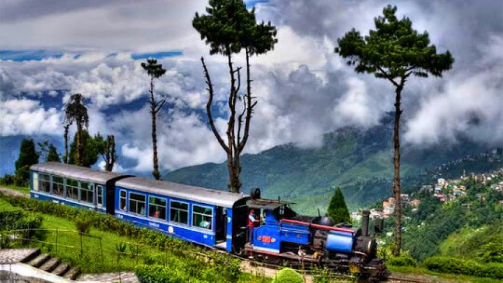 Darjeeling toy cheap train ticket