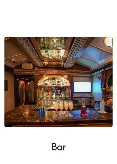 Bar in The Golden Chariot Train