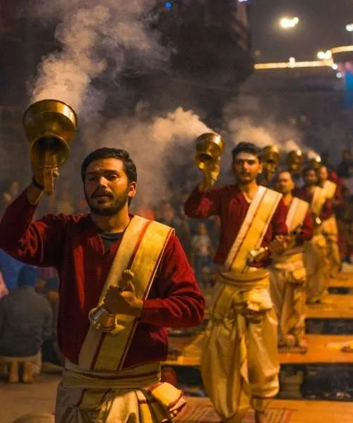 Varanasi Tour with Golden triangle Tour (1)