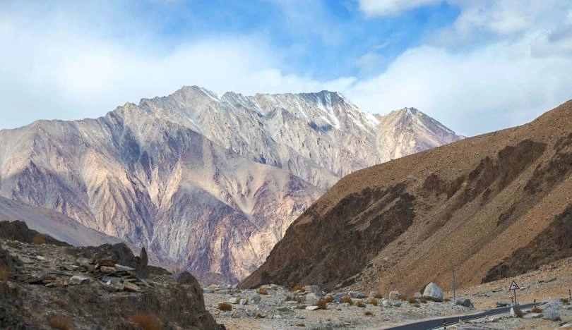 leh ladakh mountains